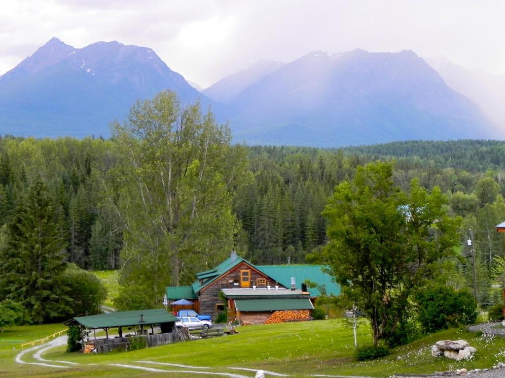 Blaeberry Mountain Lodge Golden Dış mekan fotoğraf